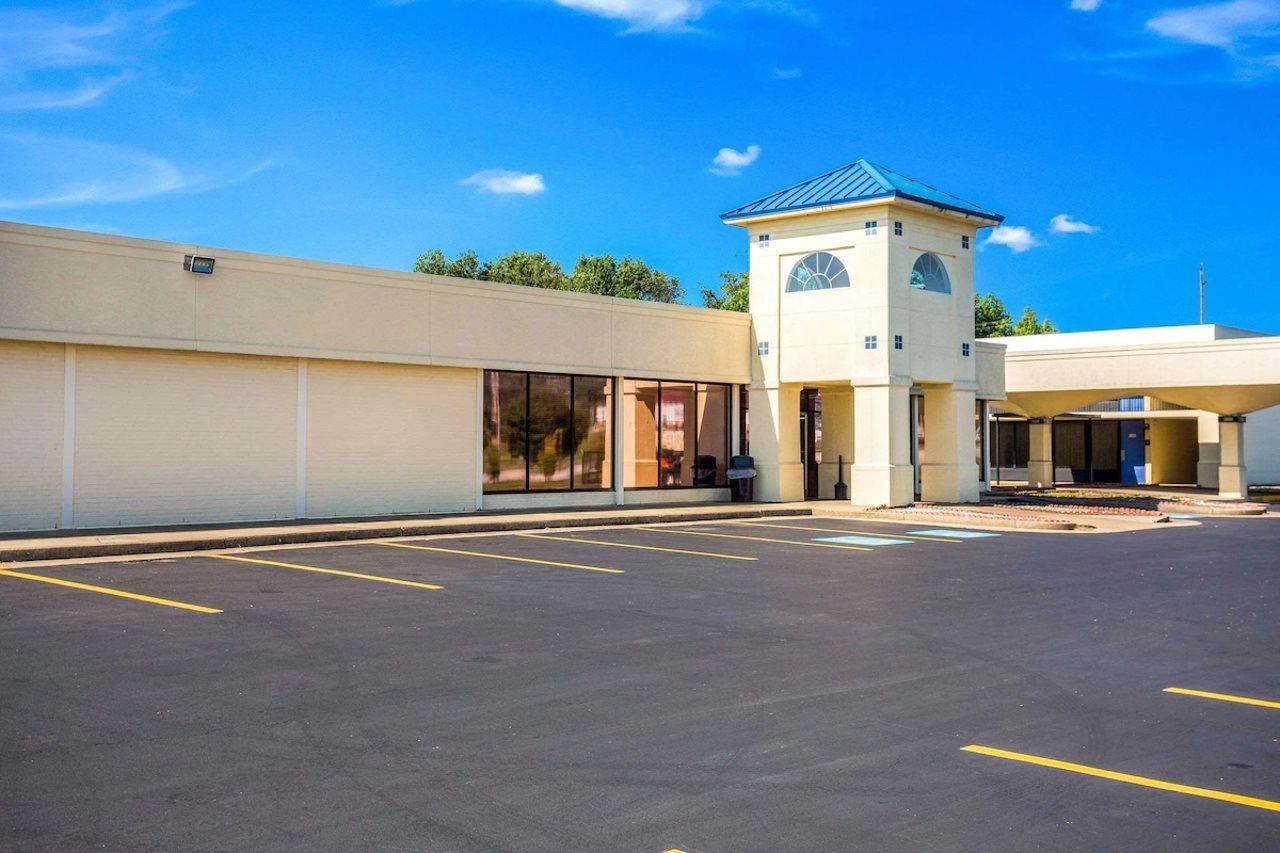 Econo Lodge Cave City Exteriör bild